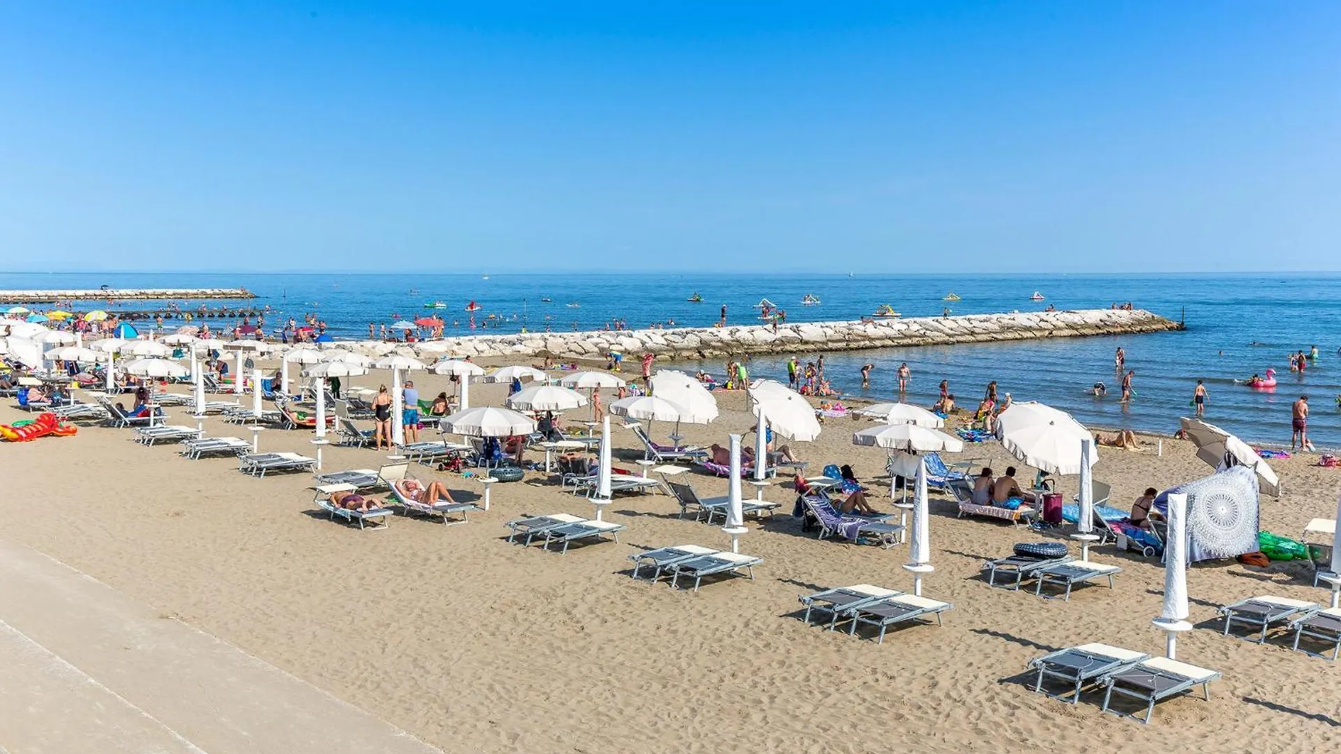 Ai Pini-Villa Duna Verde Apartment